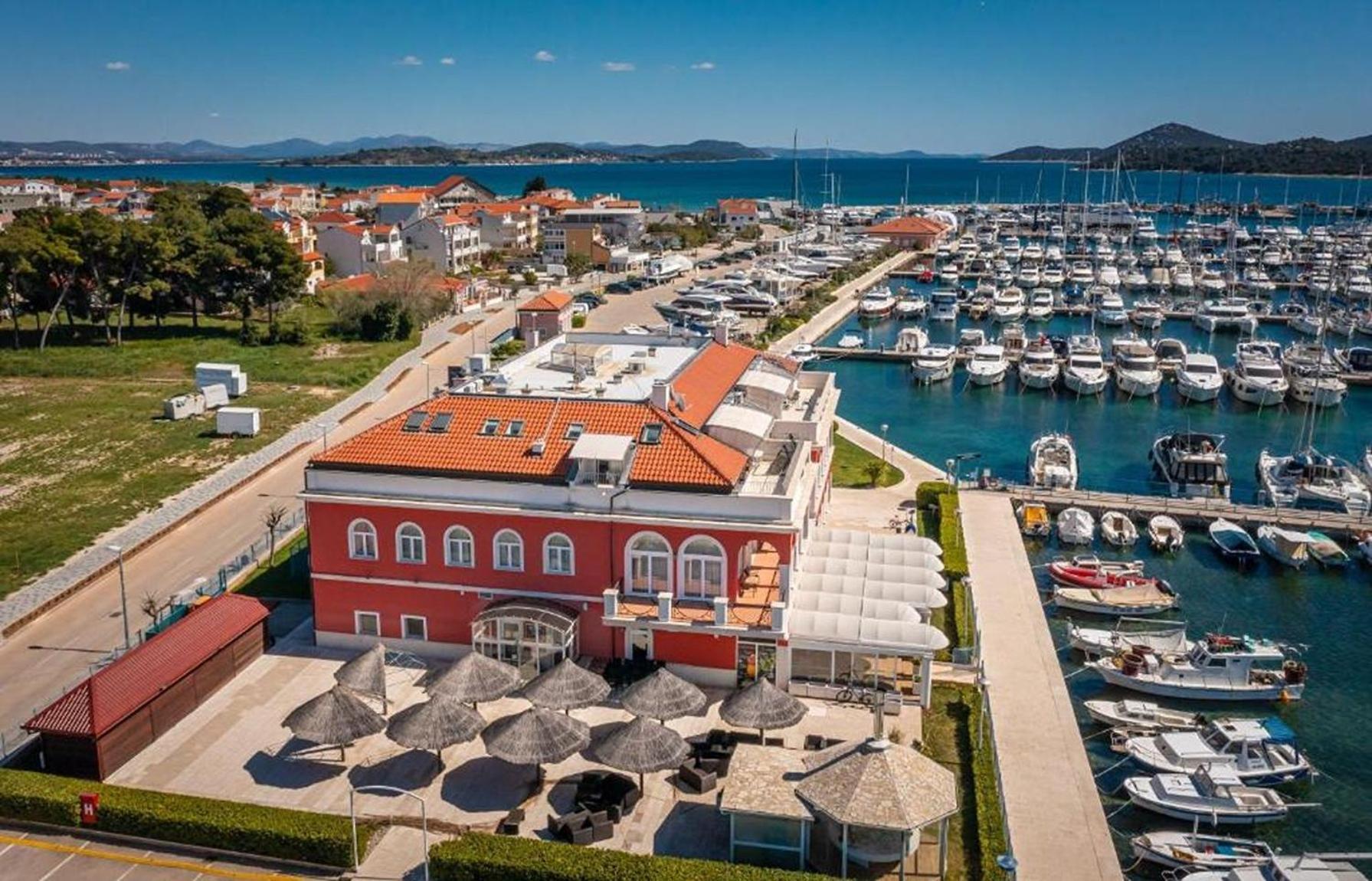 Villa Arcadium Tribalj Eksteriør bilde
